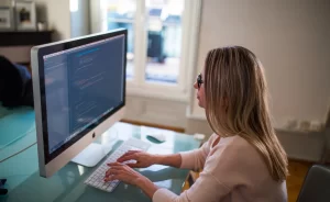 Que significan las siglas E-E-A-T de Google en el SEO